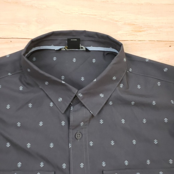 Voyager Shirt Mens Medium Gray Geometric Print Short Sleeve Button Down Outdoor - Picture 3 of 9